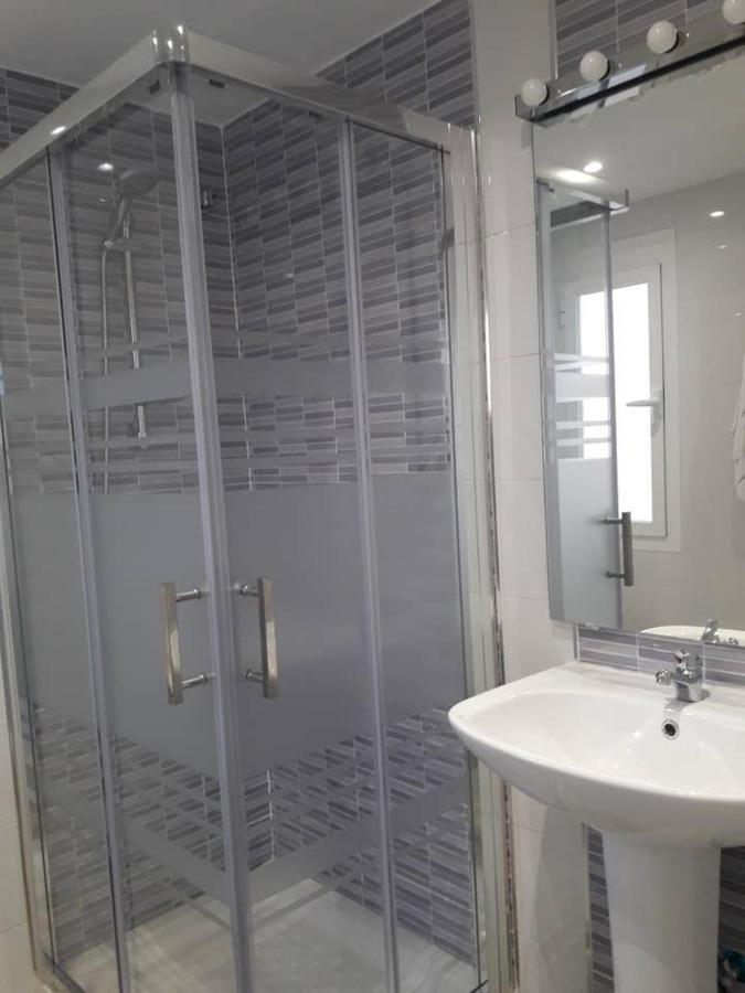 Huoneisto Apartamento Nuevo Y Centrico De 2d En A 150 M De La Playa Fuengirola